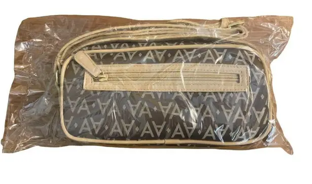 Vintage Avon Presidents Club Tribute Small Handbag Purse 2002 2003 New in Box Brown