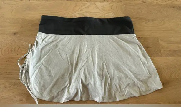 Patagonia  Pliant Side Hike Skort gray size small