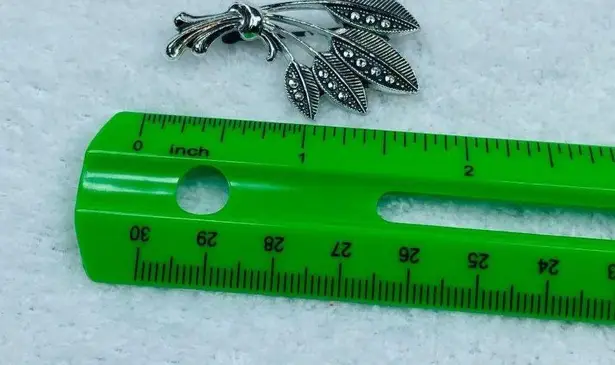 Silver Color Metal Bunch Cluster Leaf Leaves Jewelry Pin Brooch Faux Marcasite