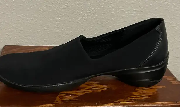 Ecco NWOB Women’s Rise Gore-Tex Black Slip on Shoes Size 35F US size 4/4.5