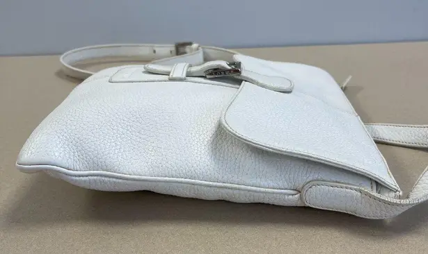 Loewe Vintage White Pebbled Leather Buckle Flap Crossbody Bag - Preowned - Image 7