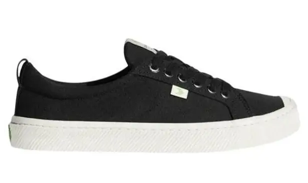 Cariuma OCA Low Sneaker Organic Cotton Canvas Cork Lace Up Cap Toe Black W9 M7.5 Size 9