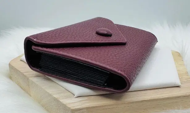 Women’s Minimalist Red Wine Card Wallet