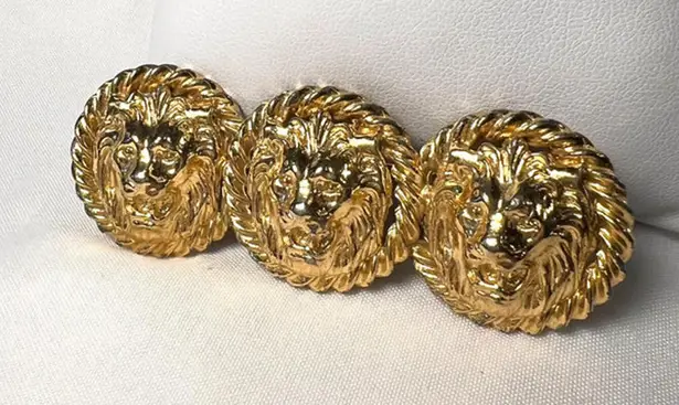 Vintage triple Lion's Heads Gold tone bar Brooch Anne Klein unmarked