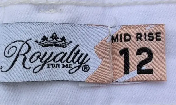 Jordache Royalty For Me White Floral Embroidered Jean Shorts