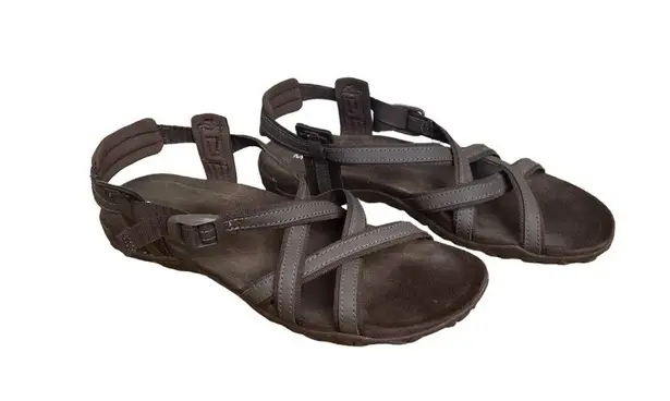 Merrell  Trail Bracken Brown Leather Sandals. Size 8.