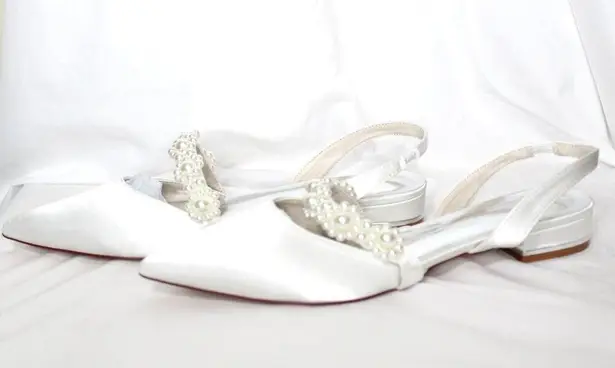 JJ's House Women's Satin Point Toe Pearl Flat Heel Shoes Size 10.5 NWOB