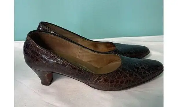 Women's Rare Vintage Peacock Hi Arch Genuine Brown Crocodile Shoes. Size 7 S