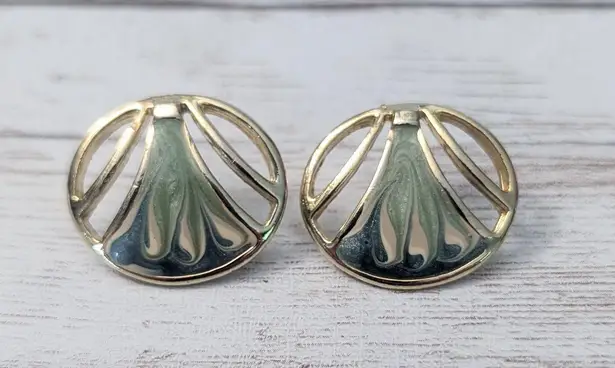 Vintage Stud Earrings For Pierced Ears Retro Gold Tone with Cream/Green Tones