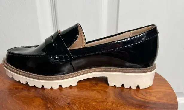 Journee Collection Women's Kenly Black Patent Loafer Slip On Shoes Size 6.5
