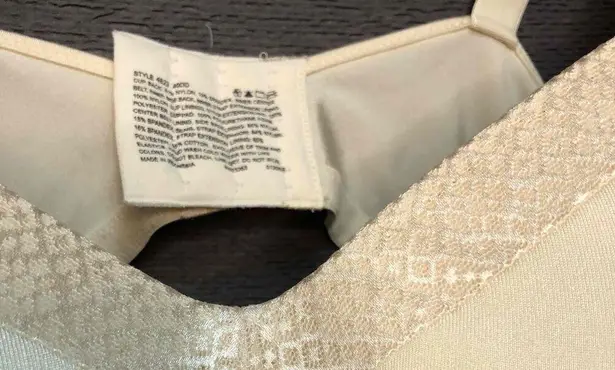 Vanity Fair Beige Bra Adjustable Straps Padded Cups Underwire 40DD