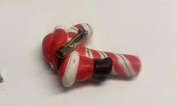 Lot Of 4 Christmas Holiday Brooch Pins Bell / Holly Leaves / Candy Cane / Flower