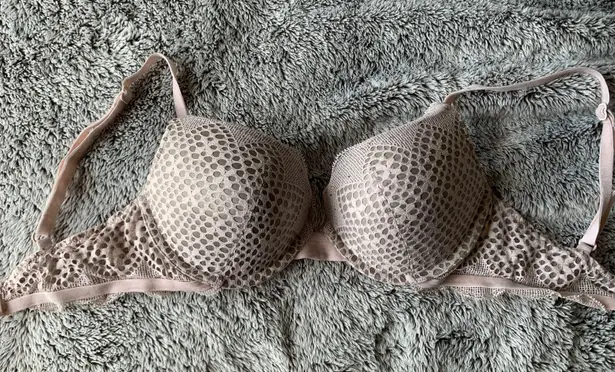 Victoria's Secret Push-up Bra thumbnail 1