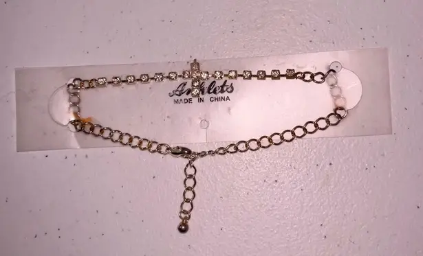 None NWT Rhinestone Cross Gold Adjustable Chain Anklet