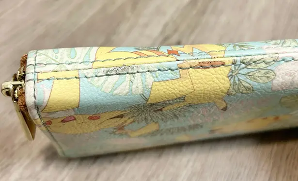 Lounge Fly Pokemon Pikachu Leaves Mint Zip Wallet RARE LIKE NEW