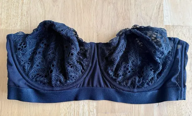 Lively Strapless Bra 38D Women Black Lace Underwire GUC No Straps Size undefined