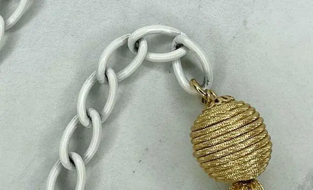 White Beehive Swirl Tassel Charm Chain Link Belt Extra Small/Small (XS/S) ✨