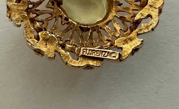 Florenza Glorious Vintage Pendant W Tiny Pearls & A Large Yellow Rhinestone