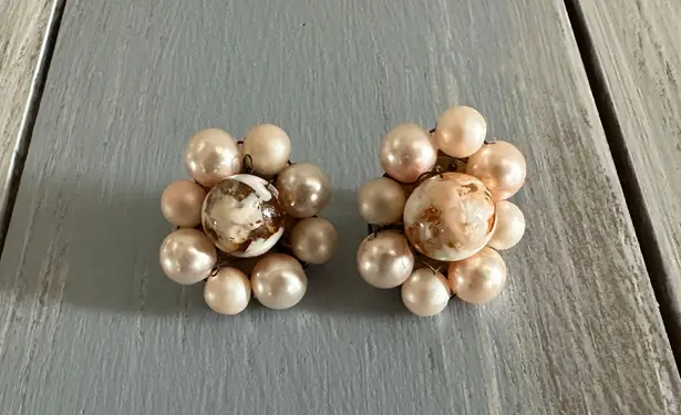 Gorgeous Vintage Beaded Cluster Clip On Earrings Mauve Pink Beads Signed Japan