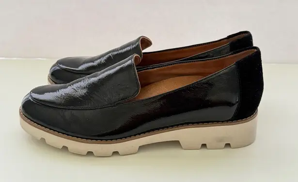 Vionic Kensley SlipOn Suede Patent Leather Loafer SZ 8.5 Smart Casual Minimalist