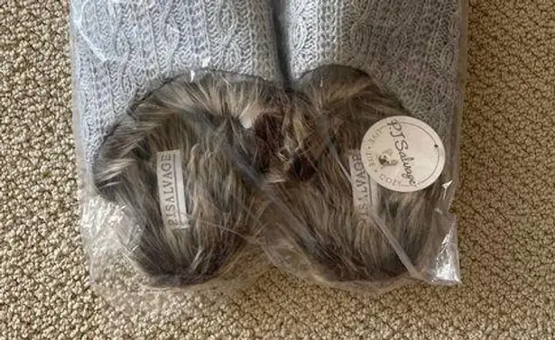 P.J. Salvage NEW Faux Fur Warm Slippers Size M/L Shoe Sizes 7.5 - 10.5 NIB