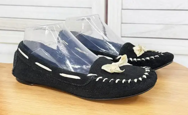 Banana Republic  Suede Moccasin Shoes Cream Bow Black 7 Flats