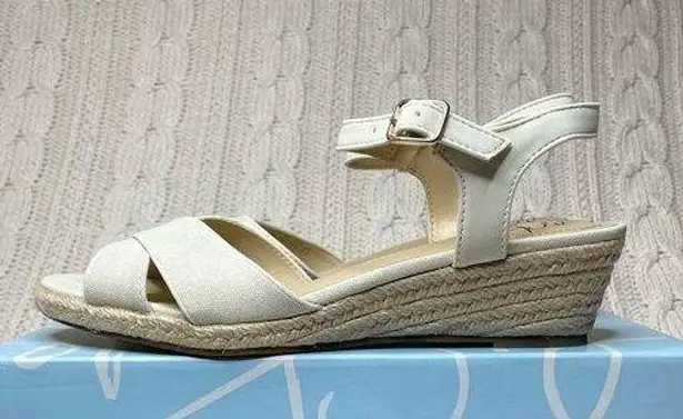 Life Stride  Liddy Espadrille Wedge Sandal in Bone