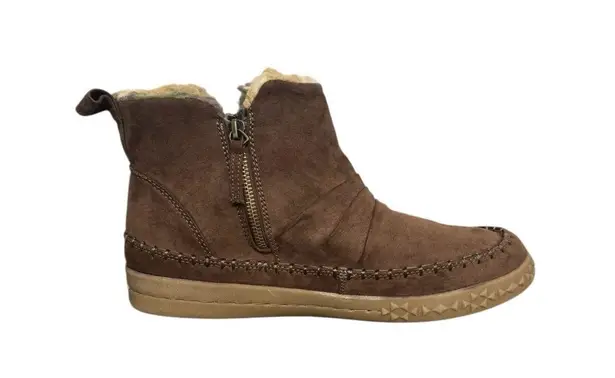 New! Muk Luks Women's Street Richmond Faux Suede Ankle Bootie