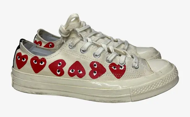 Comme Des Garçons PLAY x Converse Chuck Taylor Red Heart Low Top Sneakers 7M/ 9W White Size 9
