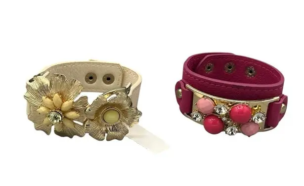 NEW YORK & COMPANY SET OF TWO BRACELETS – SNAP CUFFS Pink