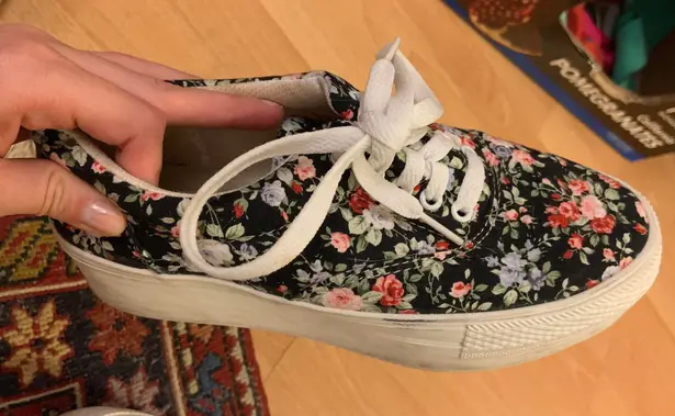 Platform Shoes Multiple Size 6.5 - Image 3