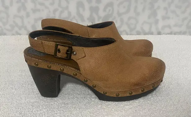 Gianni Bini Women’s  Tan Clogs Slip On Buckle Strap No Size See Measurements Pics