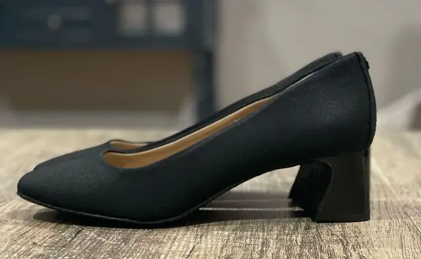 NYDJ  Fay Stretch Pumps In BlackLast Denim Black