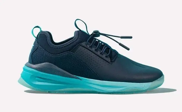 Clove healthcare shoe blue on blue minimal use Men's 7/w8.5 Size 8.5