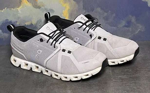 On Cloud 5 Waterproof Women's Gray Running Shoes Size 10.5