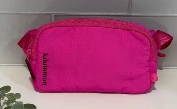 Lululemon  Mini Belt Bag Sonic Pink/Red Merlot Rare Limited Color NWOT 7”