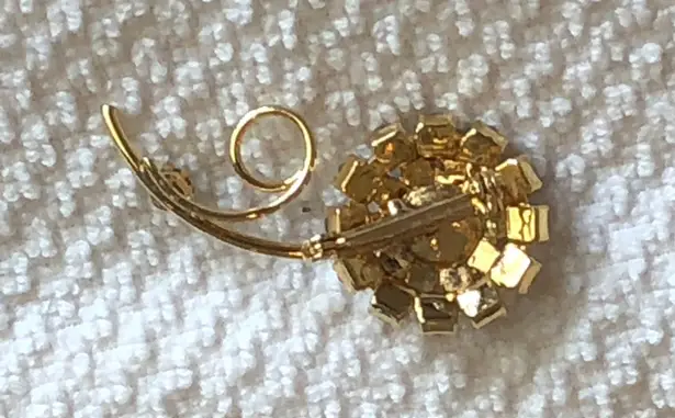 Stunning Vintage Sparkly Flower Brooch W Purple Rhinestones