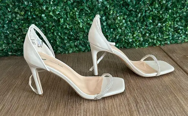 Journee Collection Zoya Heels Womens 9 Off White Square Toe Rhinestone Strap NEW