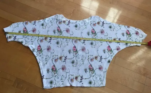 Luisa Ricci Floral, Loose Knit, Cold Shoulder Sweater, White, Pink, Size M Size M