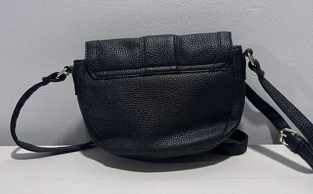 Kenneth Cole  Reaction Black Tassle “Norway” Cross-Body Purse