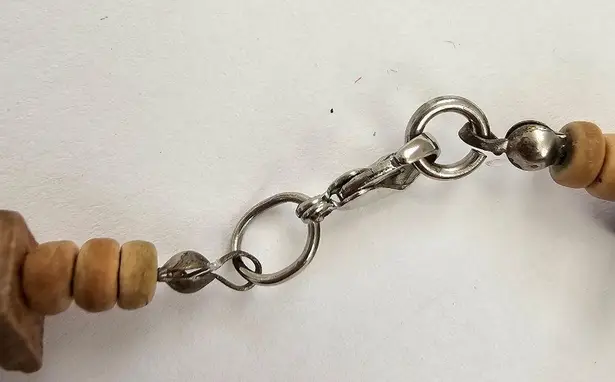 Shell and Wood Short Necklace White