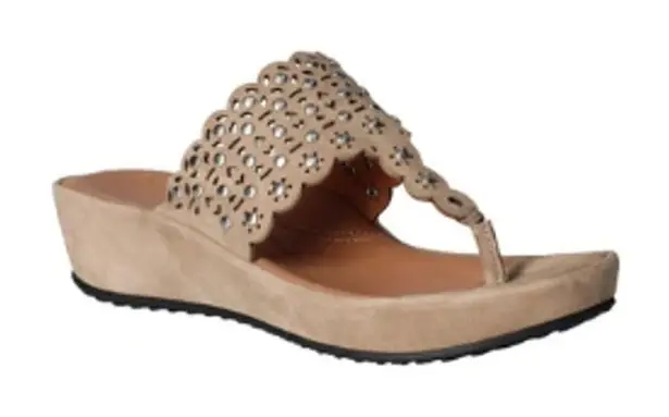 L'Amour Des Pieds Chuxley Women's Wedge Flip Flop Taupe Suede Size 9.5 NWOT Brown