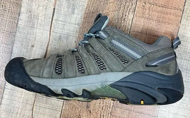 Keen Voyageur Size 8.5 Hiking Trail Outdoor Low Cut Shoes Sneakers Leather Camp