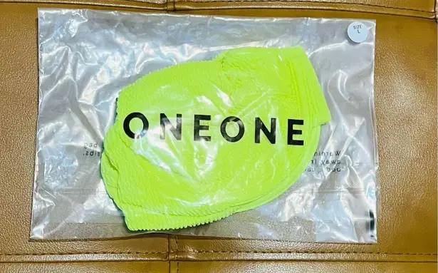 ONEONE Swimwear One one Swimwear lupita top electric lemonade - Large