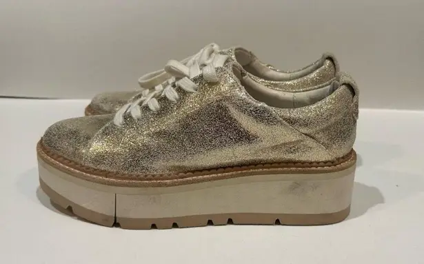 Dolce Vita Toyah Platform Sneakers in Light Gold Metallic Suede Size 7.0