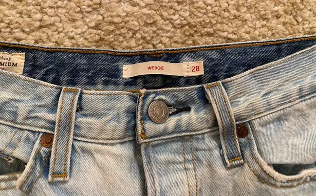 Levi's Wedgie Jeans