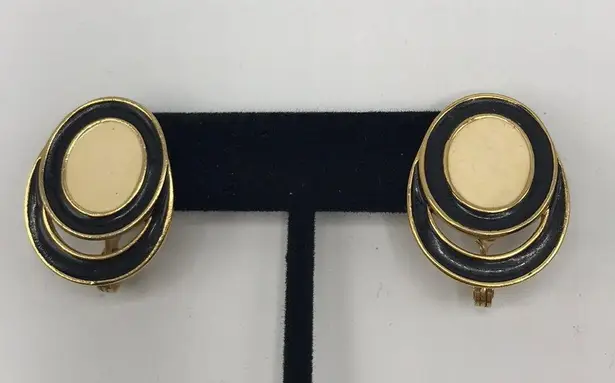 Monet 🛍  Enamel Clip Earrings