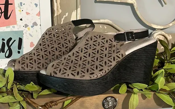 Jambu Leather Wedge Sandals Taupe