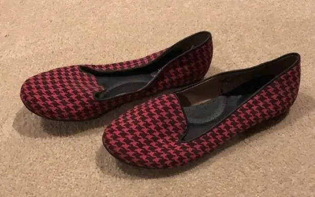 L.L.Bean  Red Black Houndstooth Checkered Women Slip On Loafers Size 6M(B)