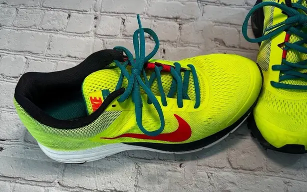 Nike  zoom structure athletic shoes